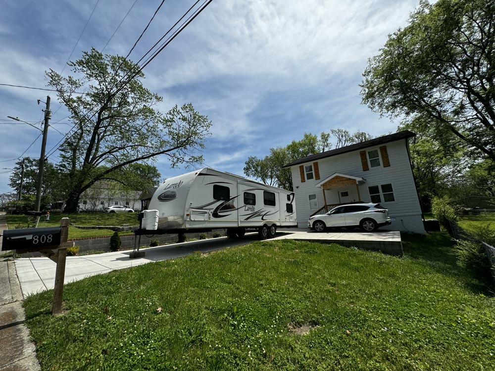 petsitting in Nashville with our RV parked in the driveway