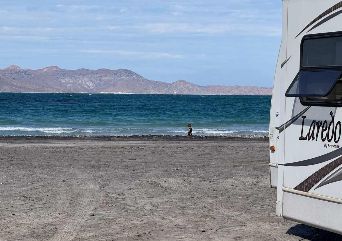 Free beach camping near La Paz at Tecolote