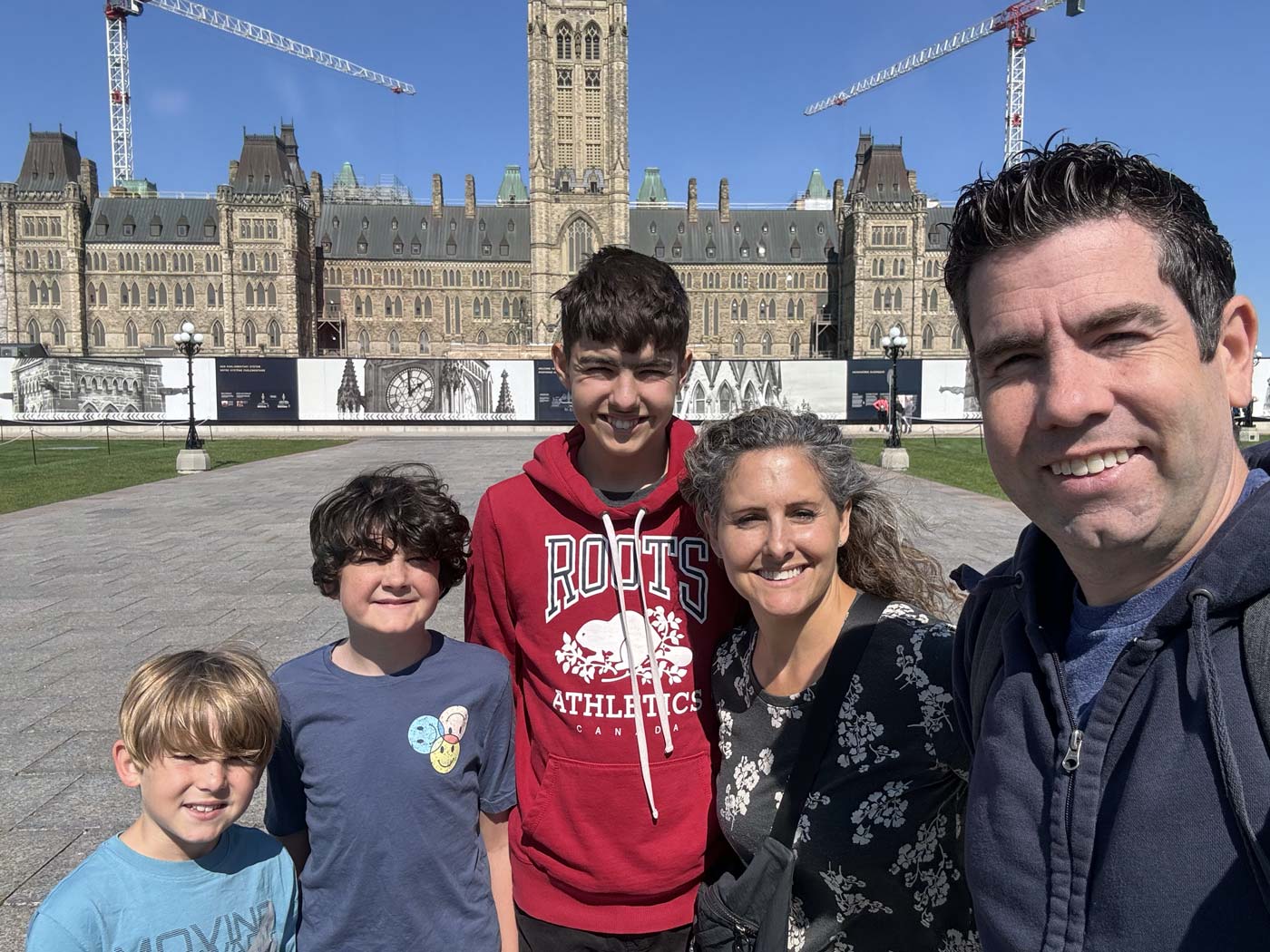 Visit parliament hill in Ottawa with your kids