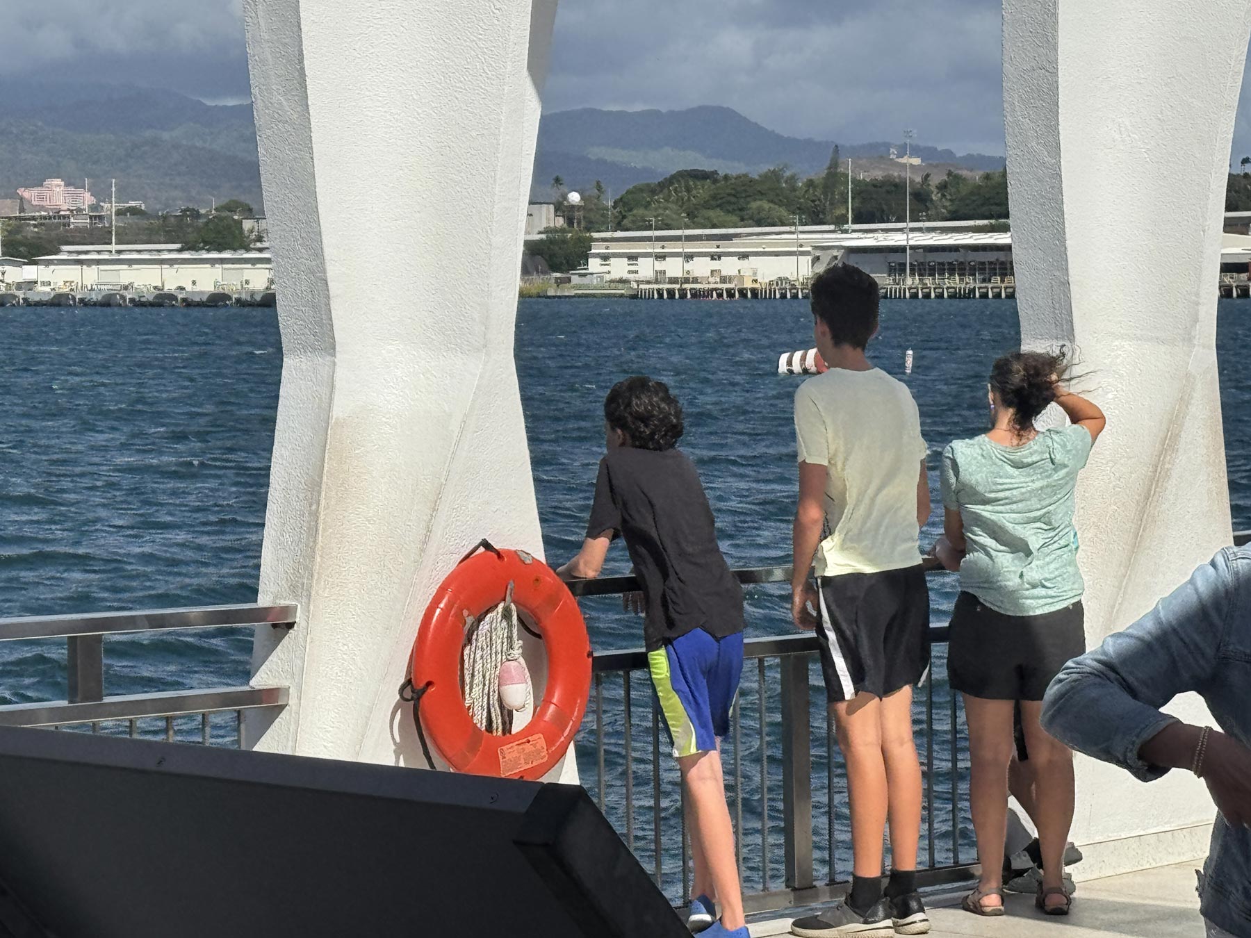 Visiting the USS Arizona Memorial while housesitting in Oahu