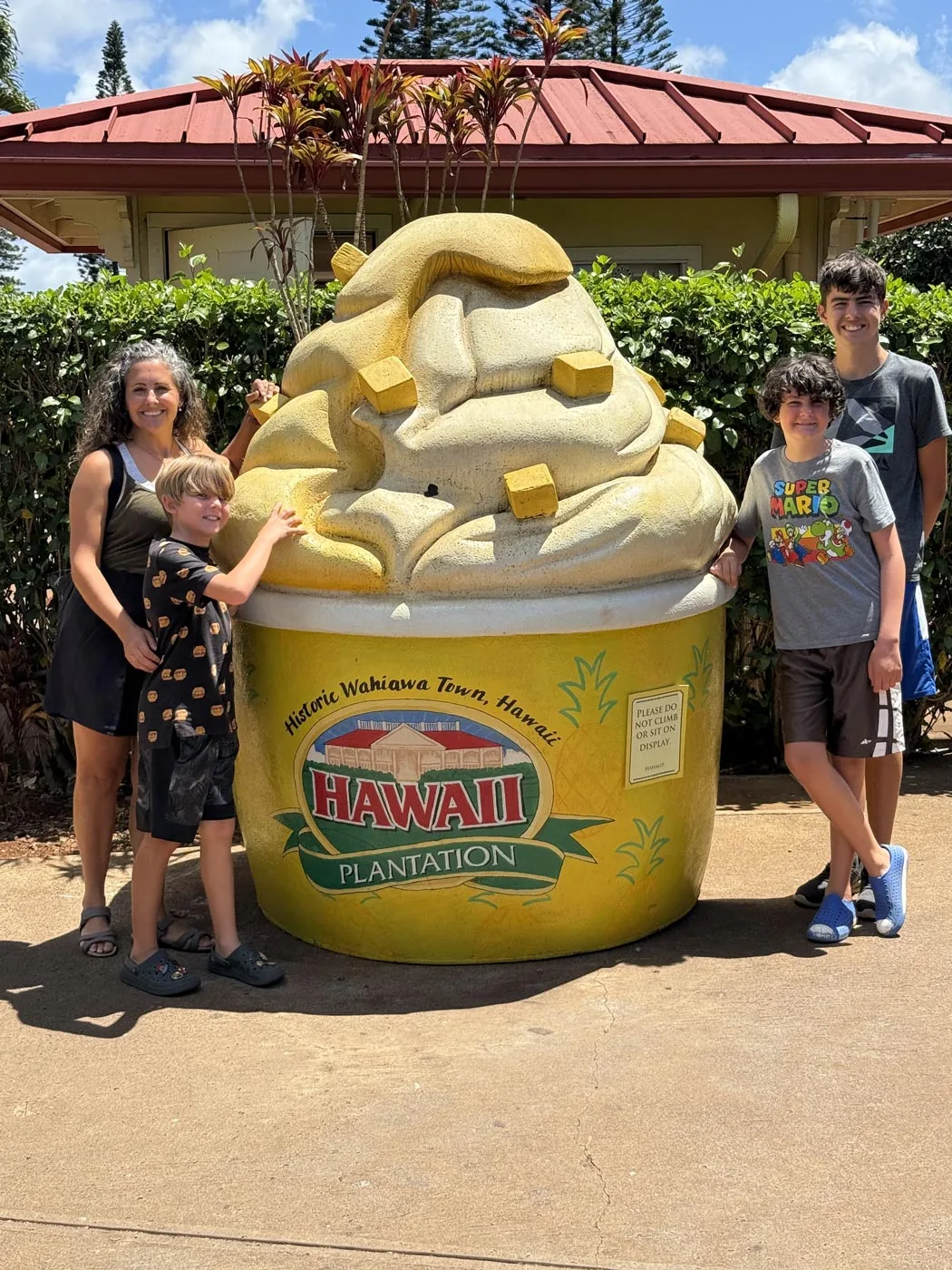 Visiting the Dole Pineapple Plantation, Oahu