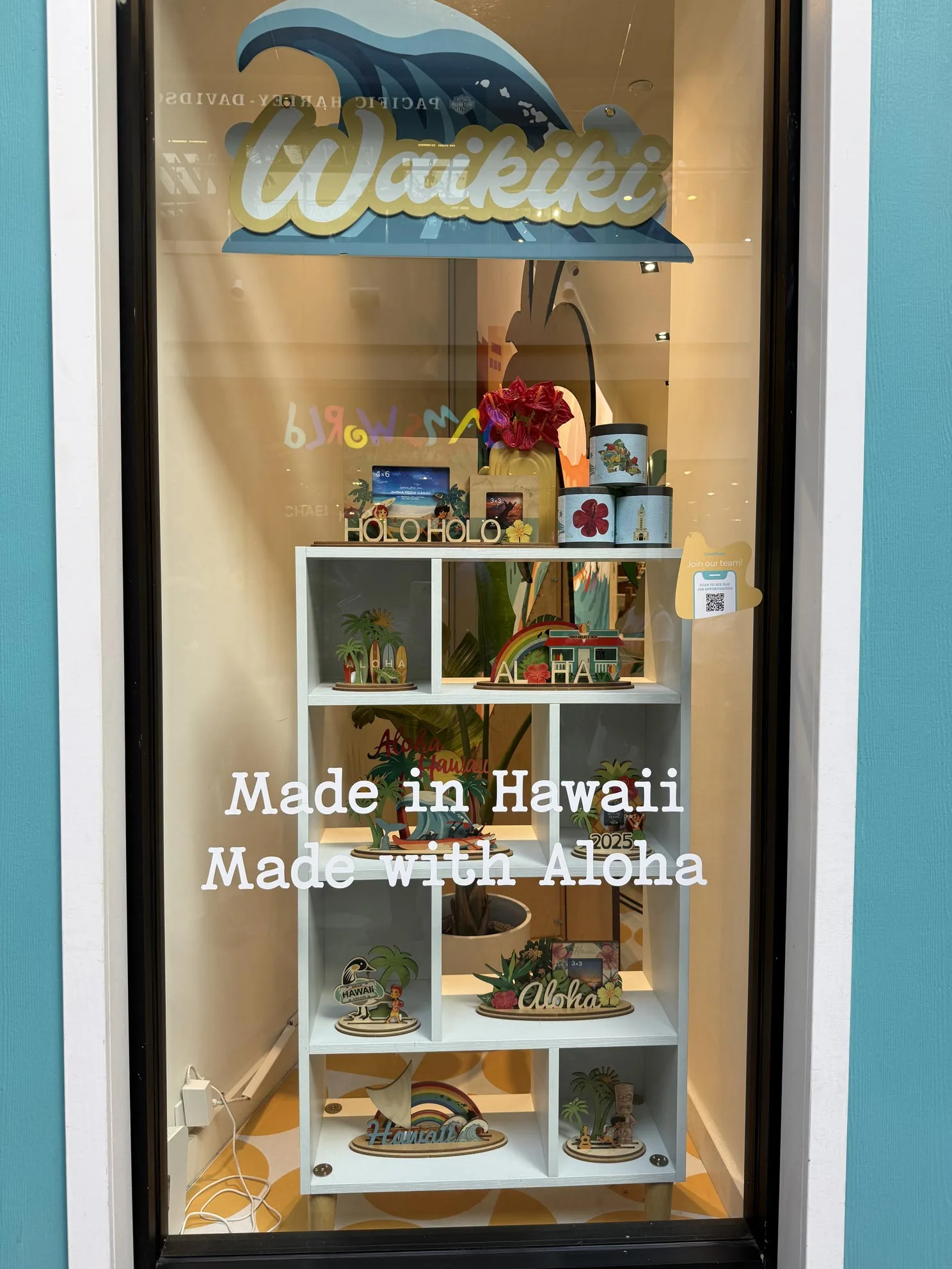 Souvenir store in Waikiki