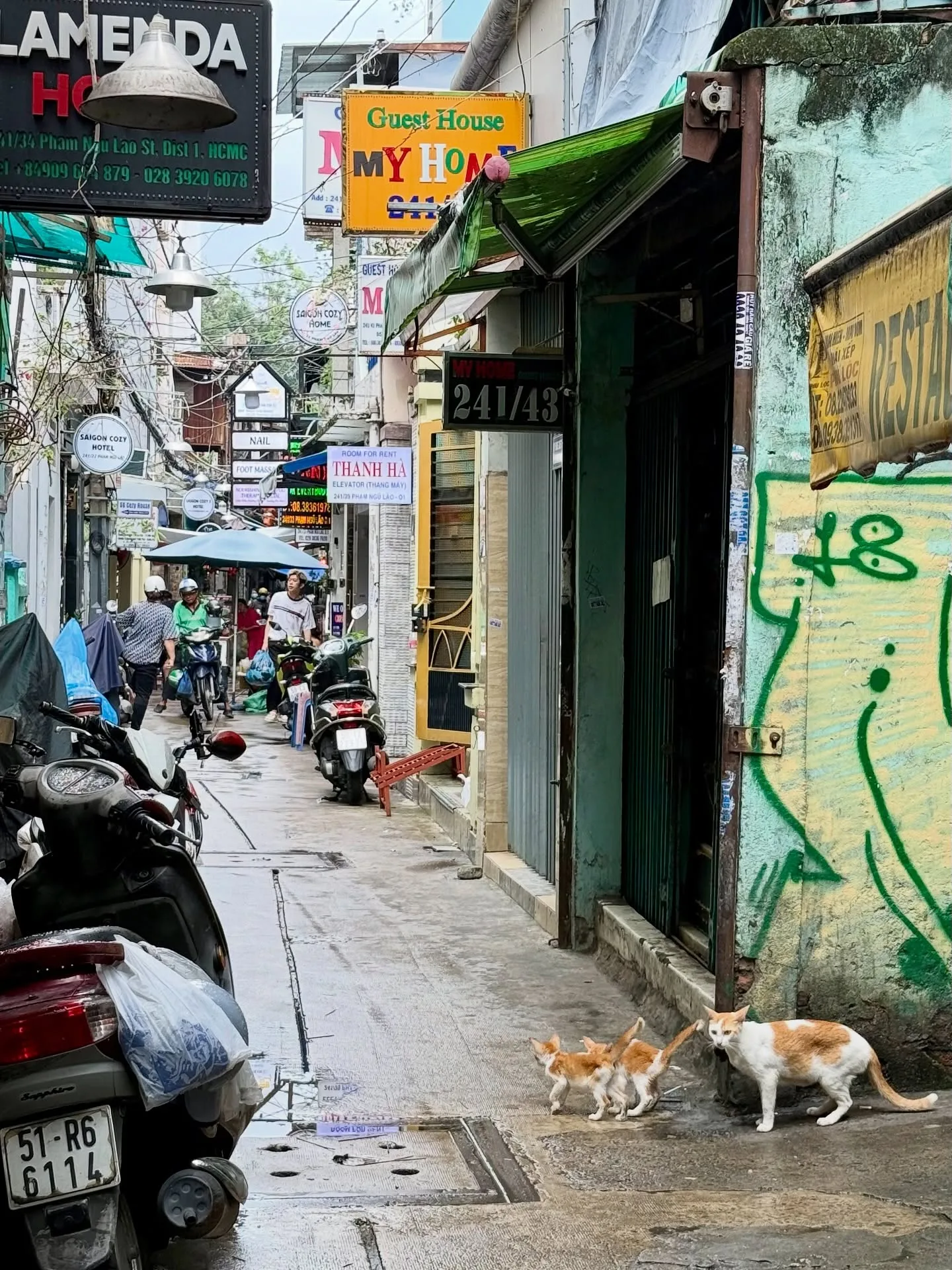 Ho Chi Minh Family hotel alley